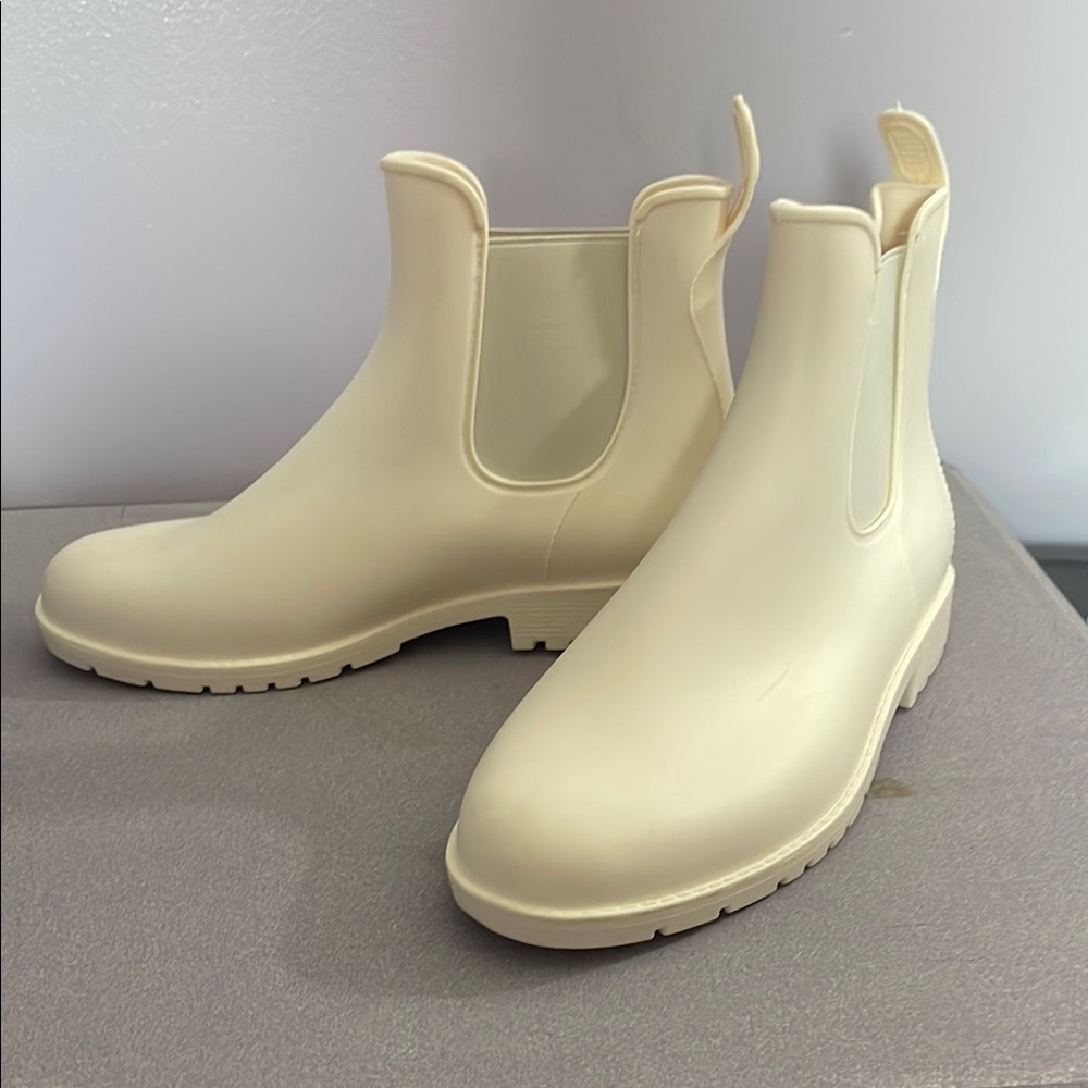 Cream Chelsea Rubber Boots